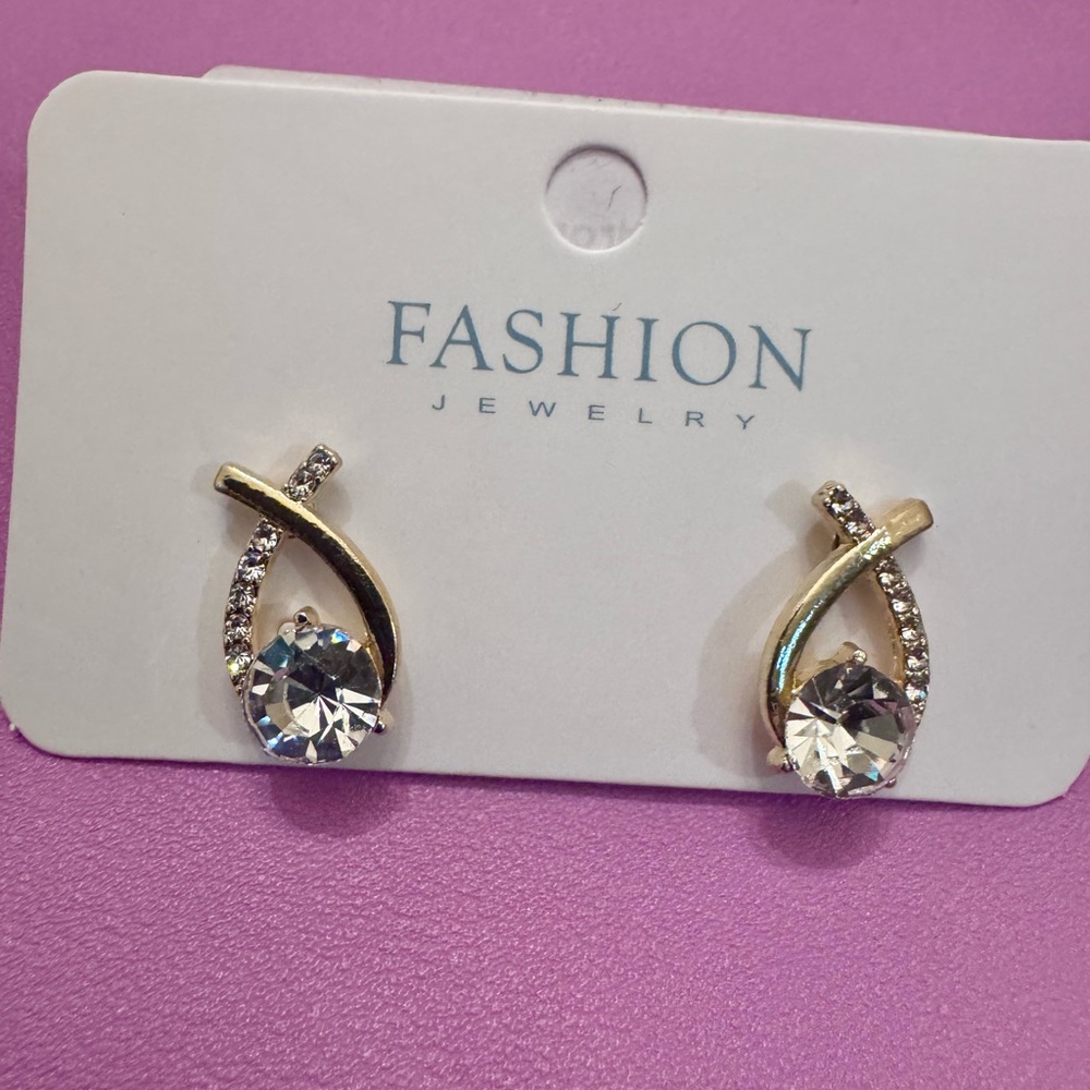 Elegant Gold and Silver Fashion Earrings